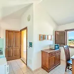 With Common Swimming-pool And Outdoor Private Area In Lejlighedshotel Badesi