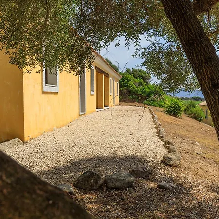 Lejlighedshotel With Common Swimming-pool And Outdoor Private Area In 3*