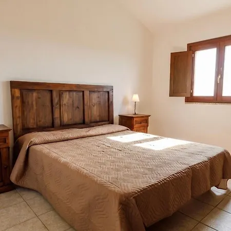 With Common Swimming-pool And Outdoor Private Area In Badesi