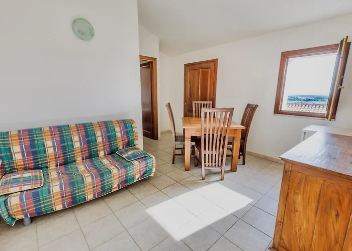 With Common Swimming-pool And Outdoor Private Area In 3* באדזי