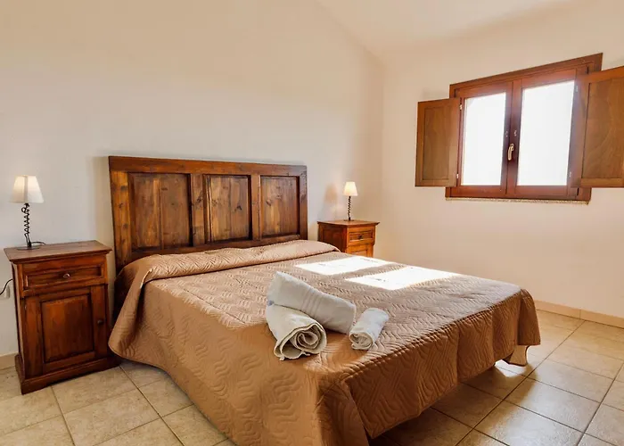 מלון דירות With Common Swimming-pool And Outdoor Private Area In